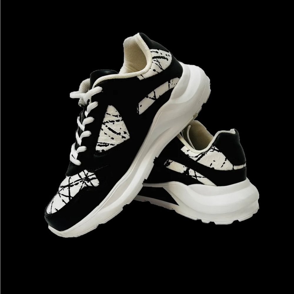 **Nice**Niccole-Street Style Sneaker-Shoedazzle Women’s 9.5-Black Multi-Used-Box